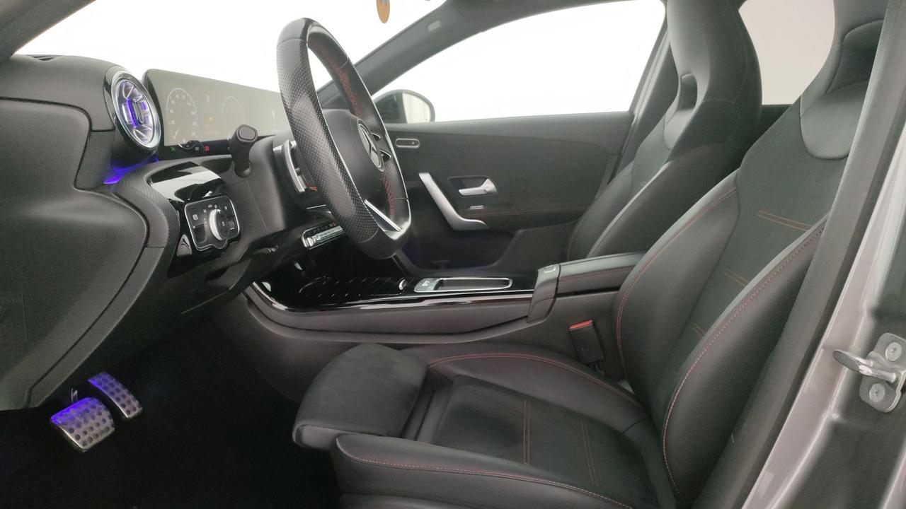 Mercedes-Benz A 200 d Premium auto