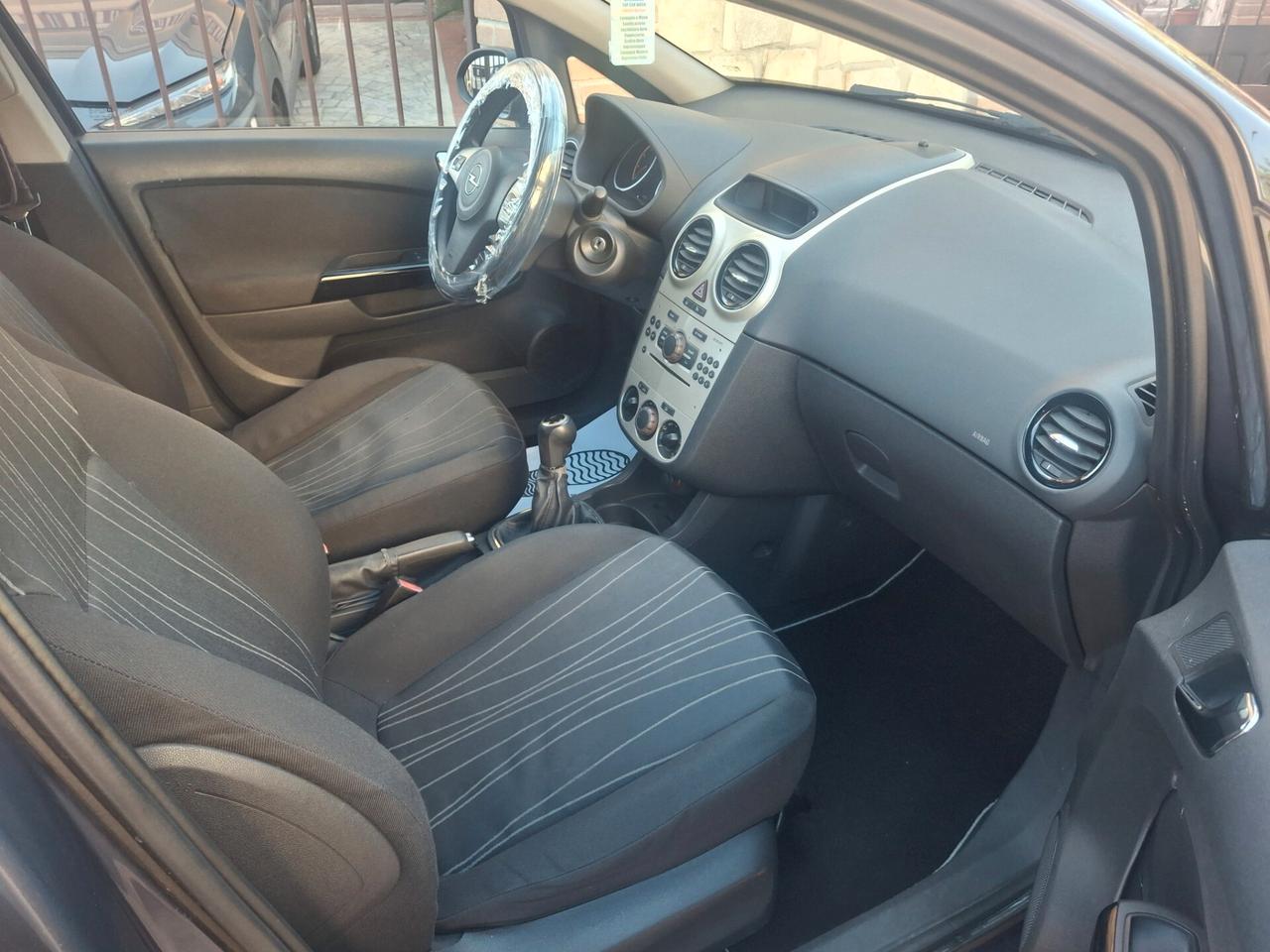 Opel Corsa 1.2 5 porte Enjoy Neopatentati