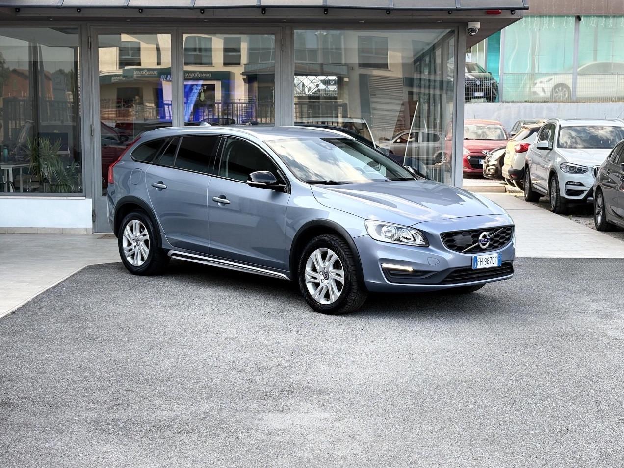 Volvo V60 Cross Country 2.0 Diesel 150CV E6 - 2017