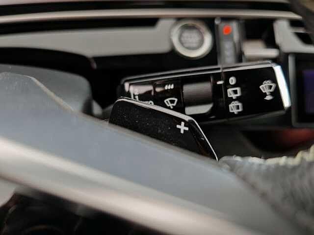 Peugeot 5008 Hybrid 136 e-DCS6 GT
