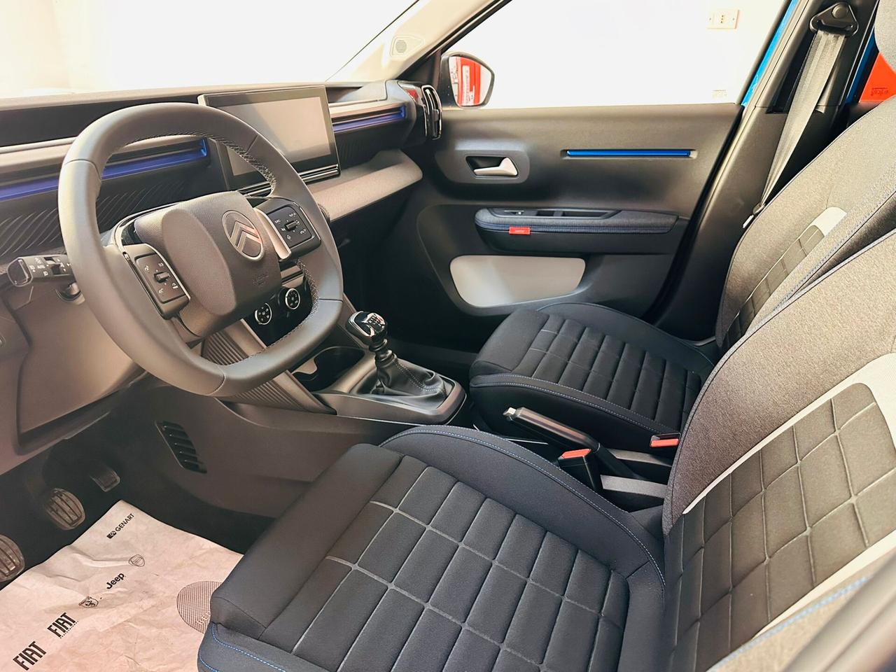 Citroen C3 PureTech 100cv S&S Plus 2026 KM0 BI-COLORE