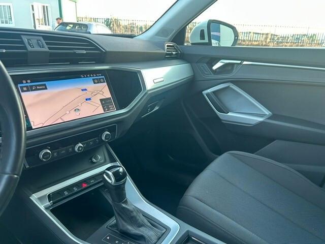 AUDI Q3 35 TDI S TRONIC BUSINESS