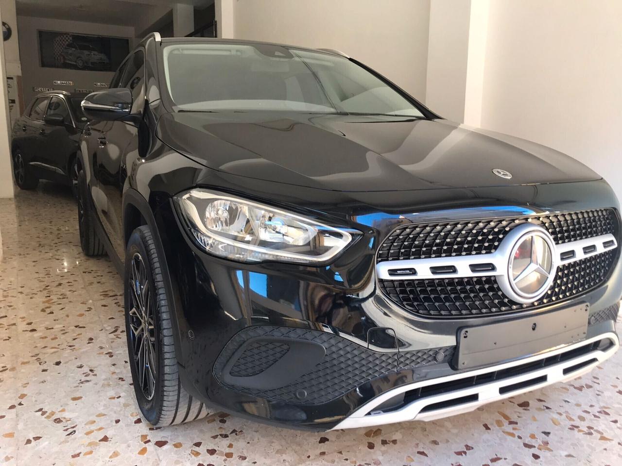 Mercedes-benz GLA 180 d. Business 10/2022