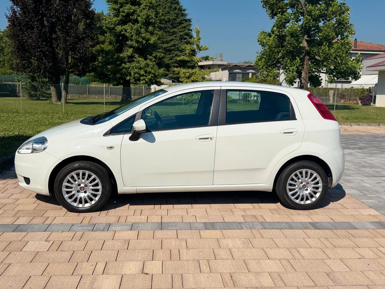 Fiat Grande Punto 1.4 5 porte benzina neopatentati