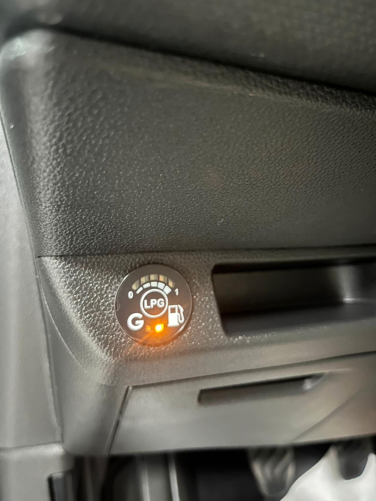 Renault Clio TCe 100 CV GPL 5 porte Equilibre