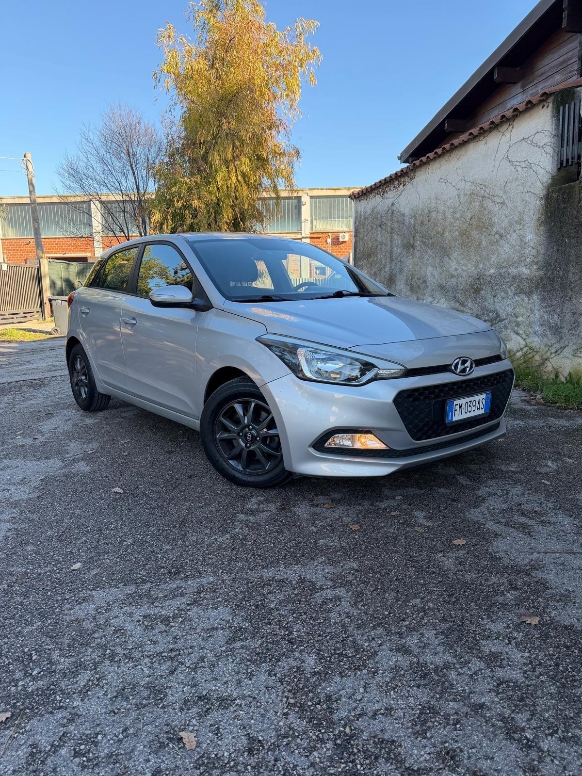 Hyundai i20 1.1 CRDi 12V 5 porte Comfort