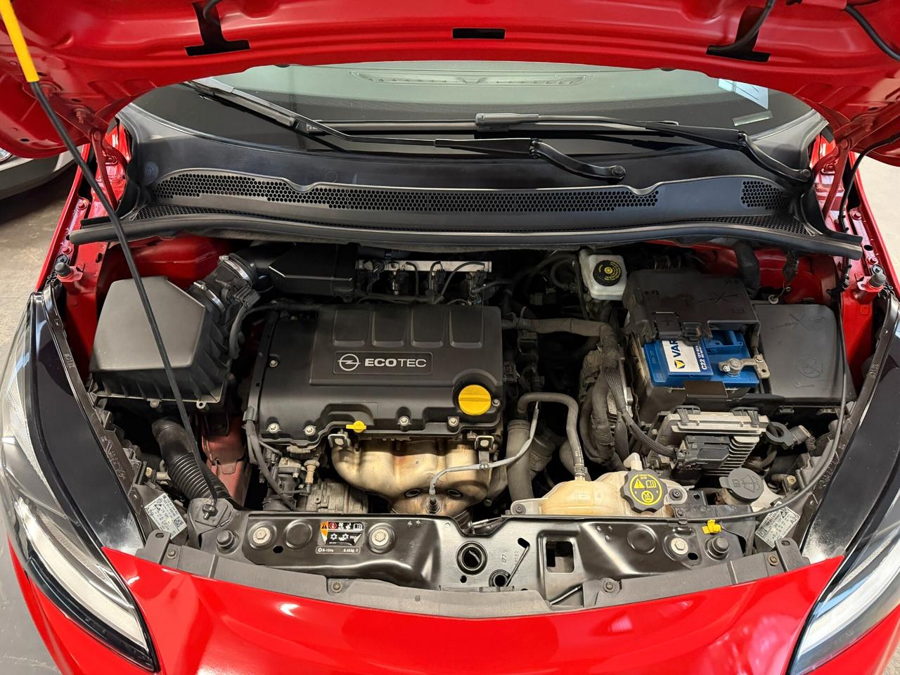 Opel Corsa 1.4 90CV GPL Tech Coupé b-Color