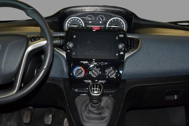 LANCIA New Ypsilon 1.0 70cv Hybrid Gold