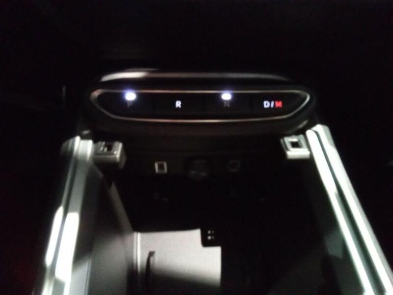 Jeep Avenger e-Hybrid 1.2 MHEV e-Hybrid Turbo Summit