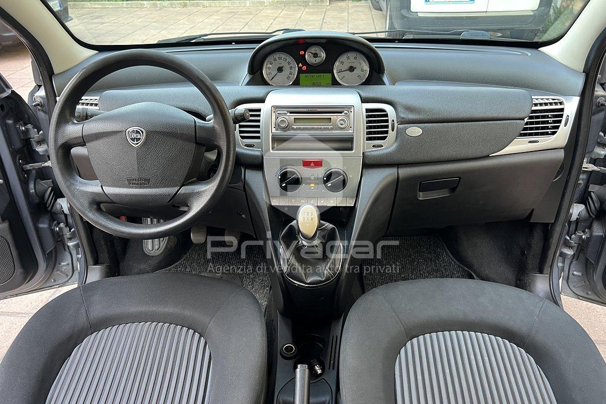 LANCIA Ypsilon 1.2 Platino