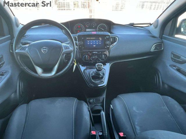 LANCIA Ypsilon 5p. Neopatentati 1.0 hybrid Gold tg: GK578ZB