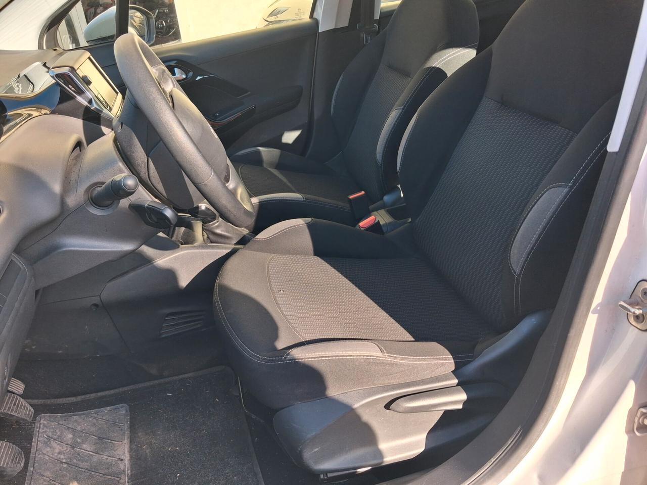 Peugeot 208 BlueHDi 75 5 porte Allure