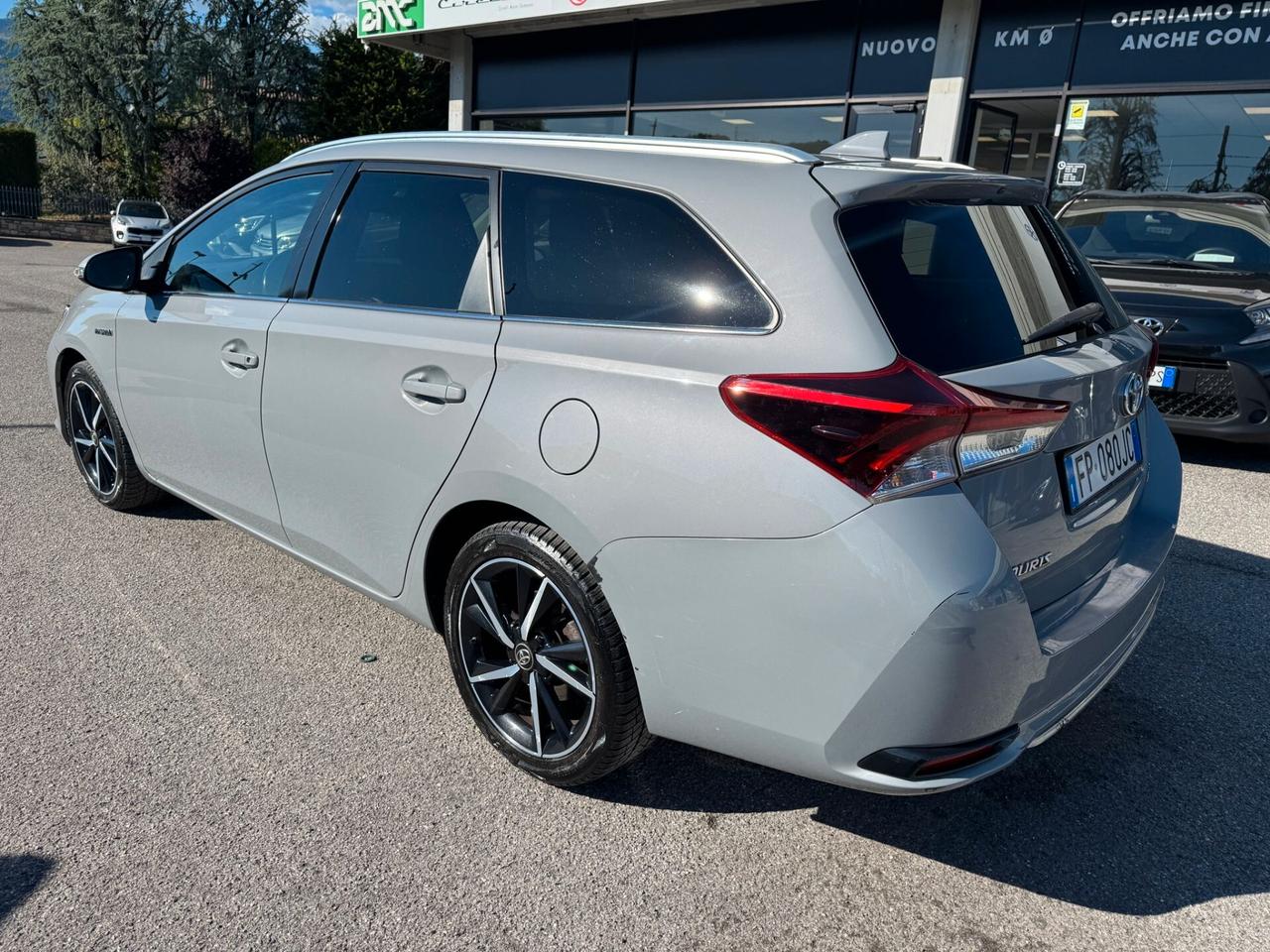 Toyota Auris Touring Sports 1.8 Hybrid Lounge
