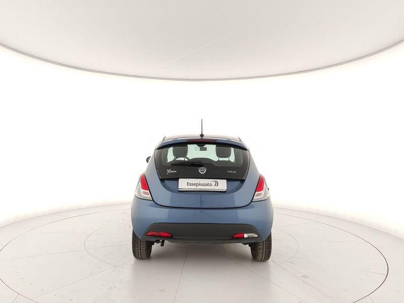Lancia Ypsilon 1.0 FireFly 5 porte S&S Hybrid Silver