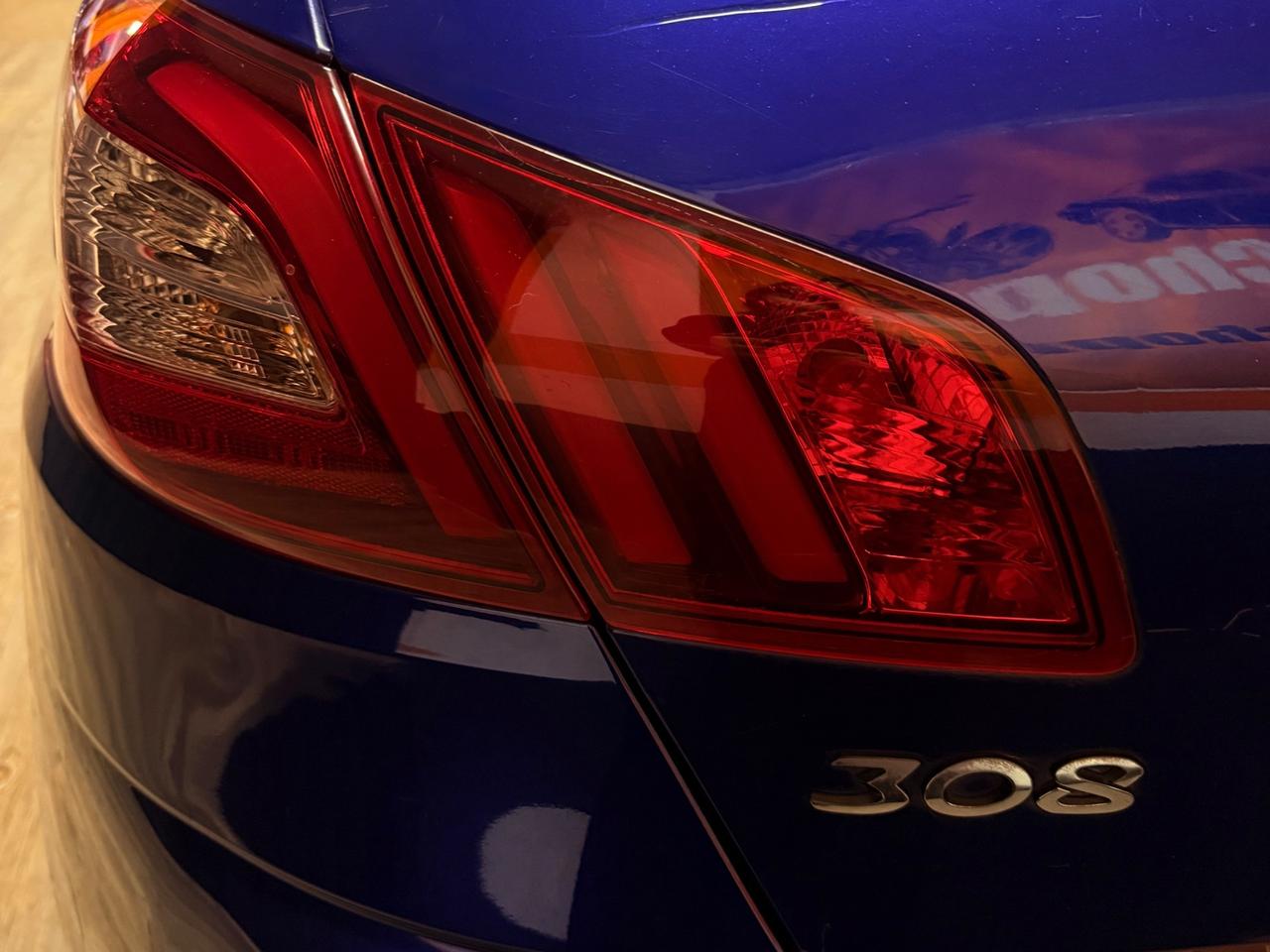 MERAVIGLIOSA PEUGEOT 308 GT CON TETTO PANORAMICO CON 128.162 KM