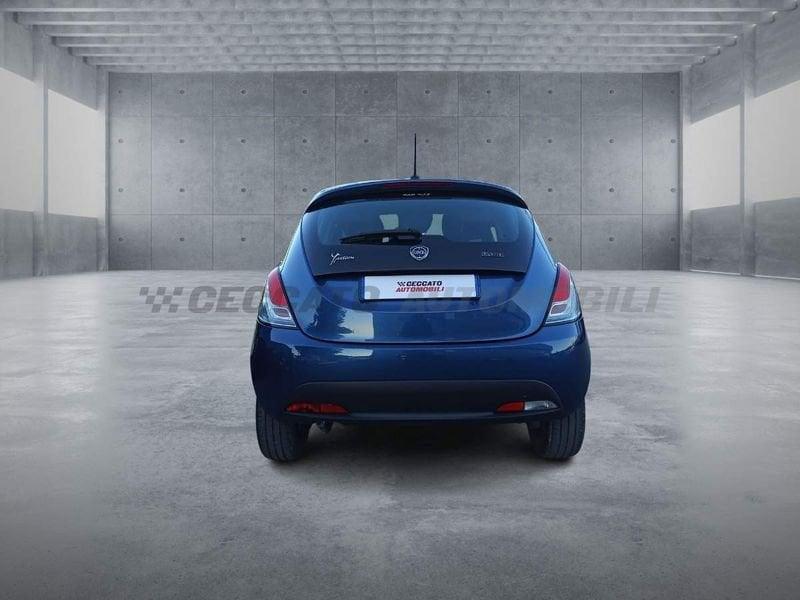 Lancia Ypsilon III 2021 1.0 firefly hybrid Silver s&s 70cv 5p.ti