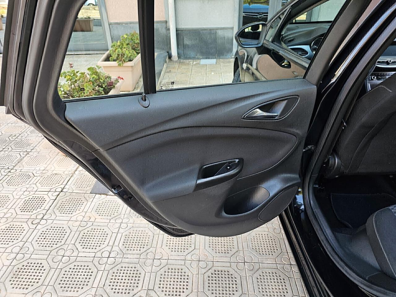 Opel Astra 1.6 CDTI EcoFLEX S&S Sports Tourer Cosmo