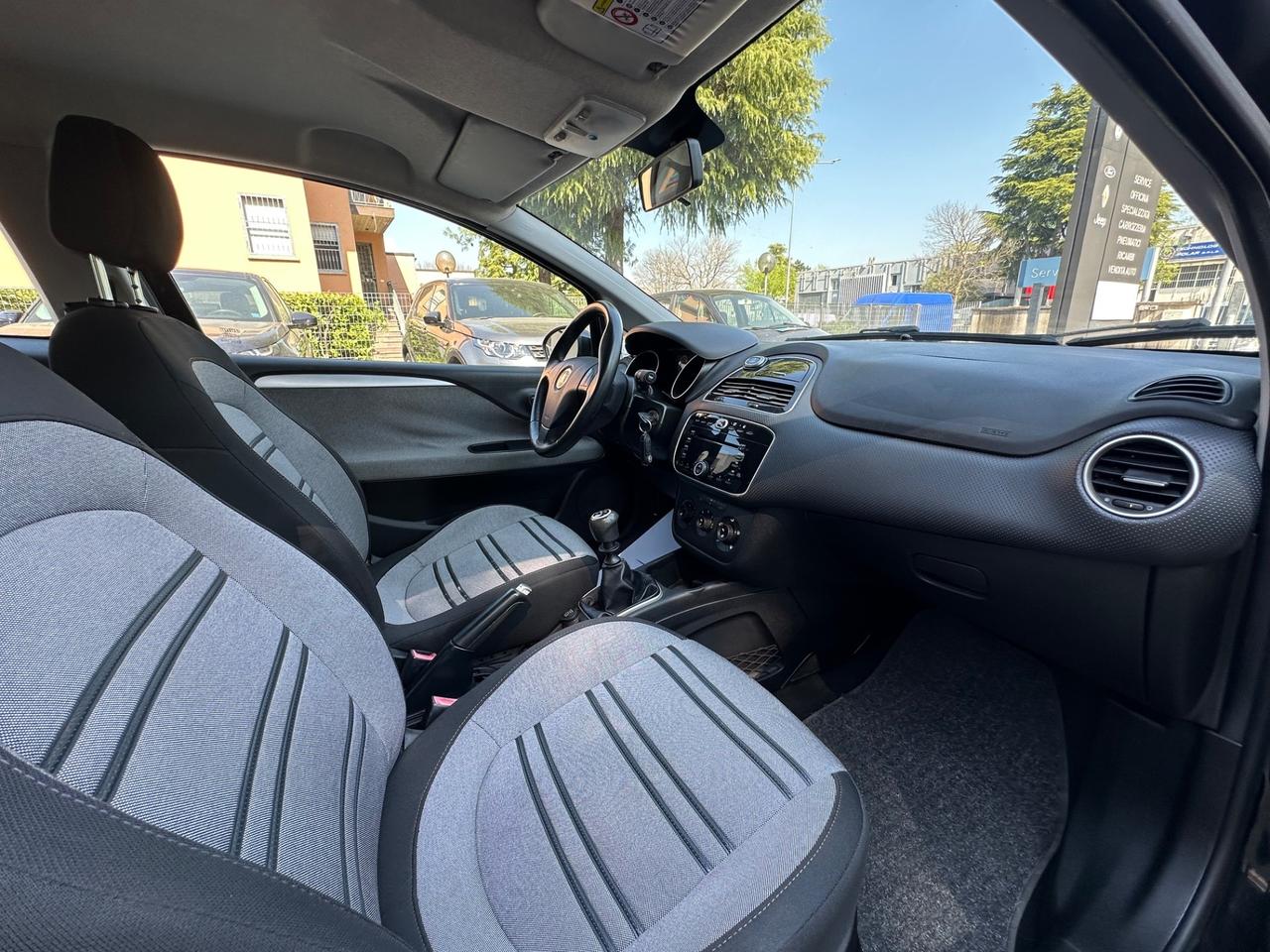 Fiat Punto Evo 1.4 3P Dynamic Natural Power