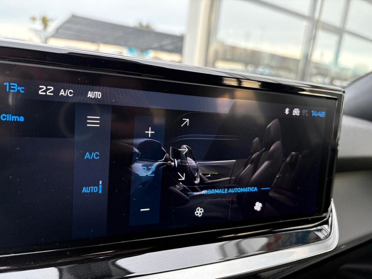 Peugeot 2008 ALLURE PureTech 100 6mt SPOTICAR