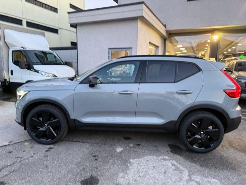 Volvo XC40 B3 automatico Plus Black Edition