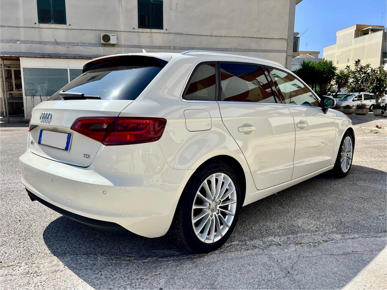 Audi A3 1.6 TDI clean diesel Ambition