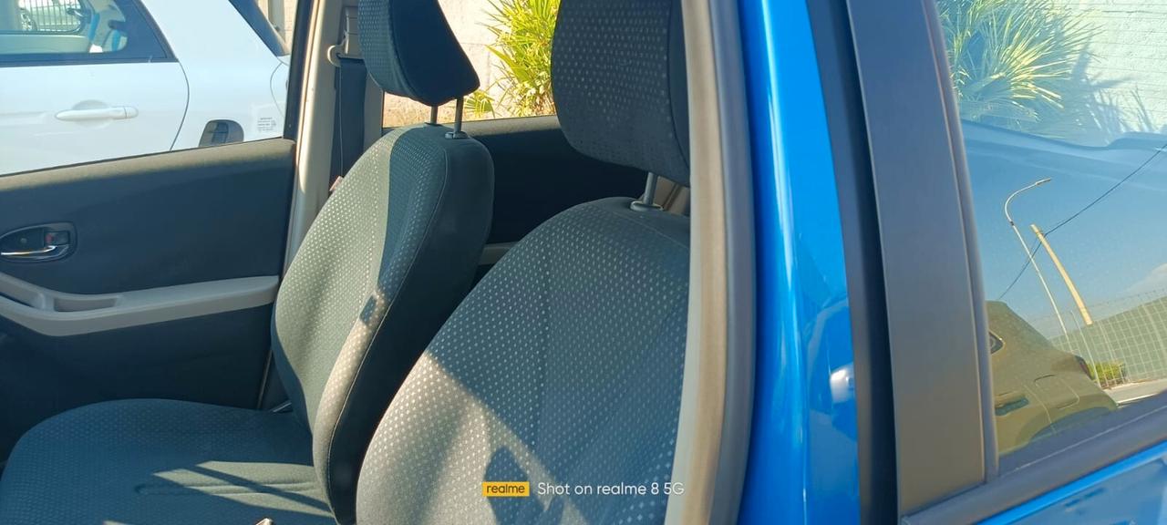 Toyota Yaris 1.0 5 porte Sol