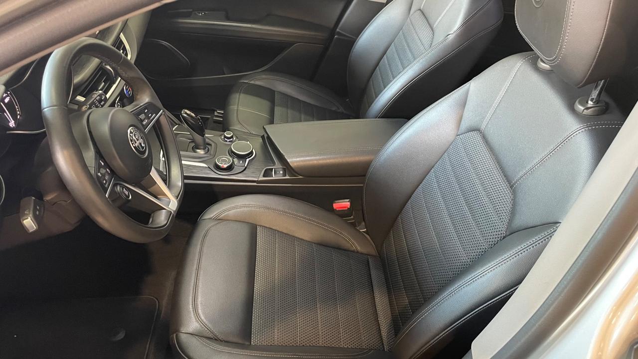 Alfa Romeo Stelvio 2.2 Turbodiesel 180 CV AT8 RWD Executive