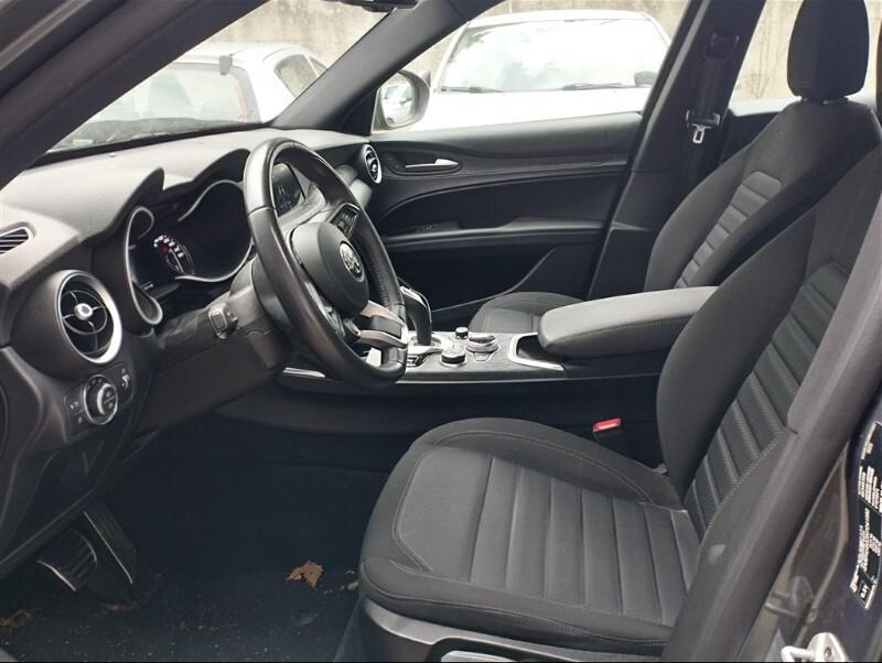 Alfa Romeo Stelvio 2.2 TDI 190CV Q4 AUTOM.+PDC+PRIVACY+NAVI+FULL LED