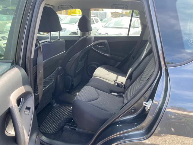 TOYOTA RAV 4 2.2 D-4D 136 CV DPF Sol