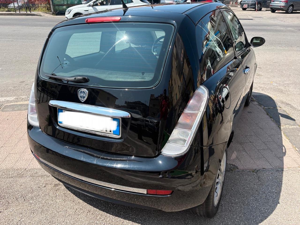 Lancia Ypsilon 1.2 Argento