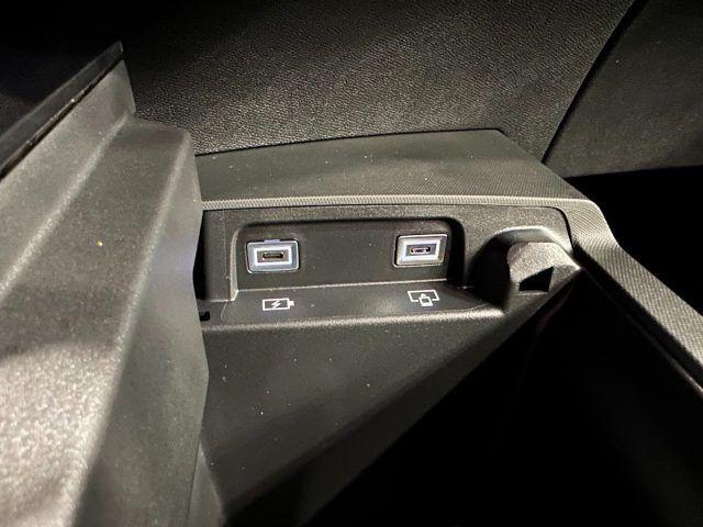 PEUGEOT 3008 Hybrid 145 e-DCS6 GT IN PROMO