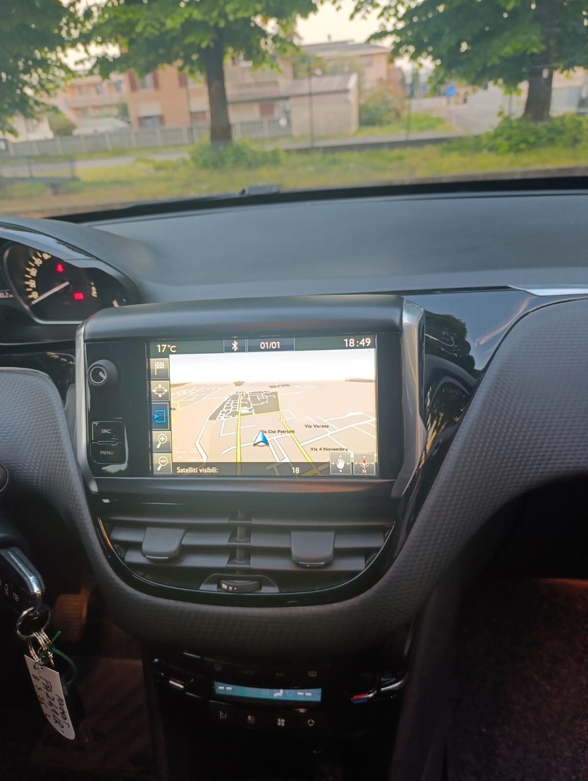 Peugeot 208 PureTech 82 ETG5 S&S 5 porte Allure