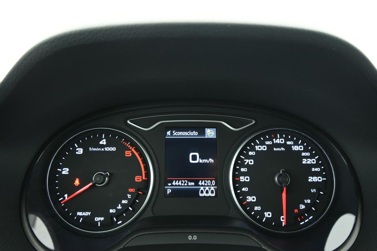 AUDI Q2 30 2.0 tdi Business s-tronic NEOPATENTATI+CAMERA+ACC