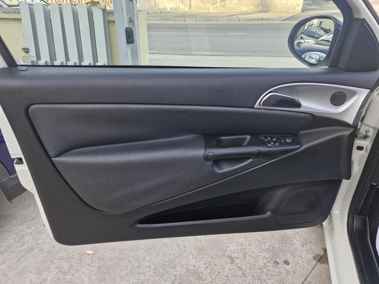 LANCIA YPSILON 1.2 BENZINA 69CV 103000KM 11/2011