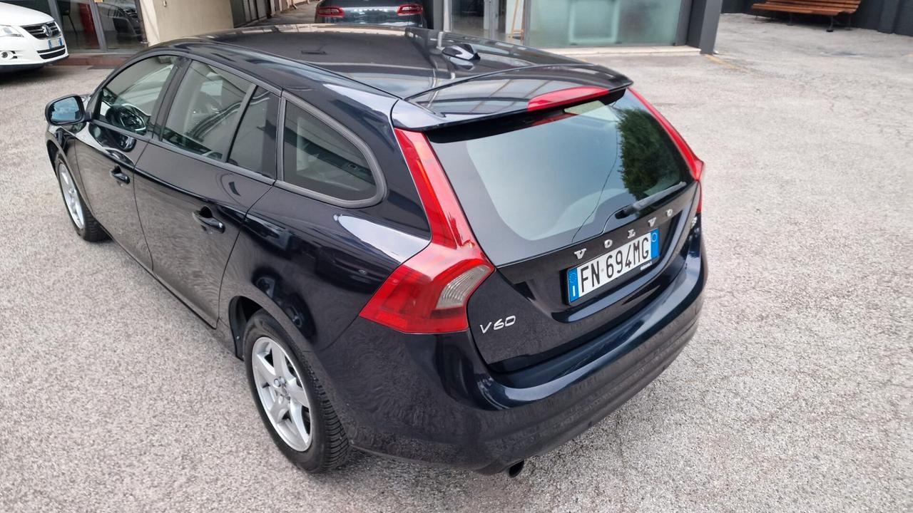 Volvo V60 D2 Geartronic Edition x Neopatentati