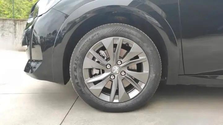 PEUGEOT 208e ALLURE 100kW