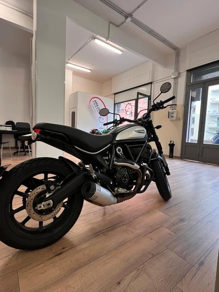 Ducati Scrambler Icon Dark