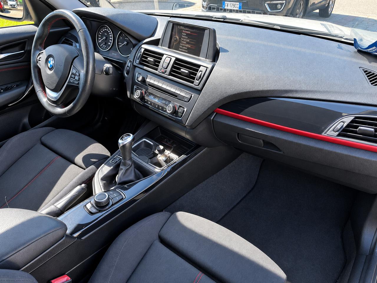 Bmw 116 116d 5p. Efficient Dynamics Sport