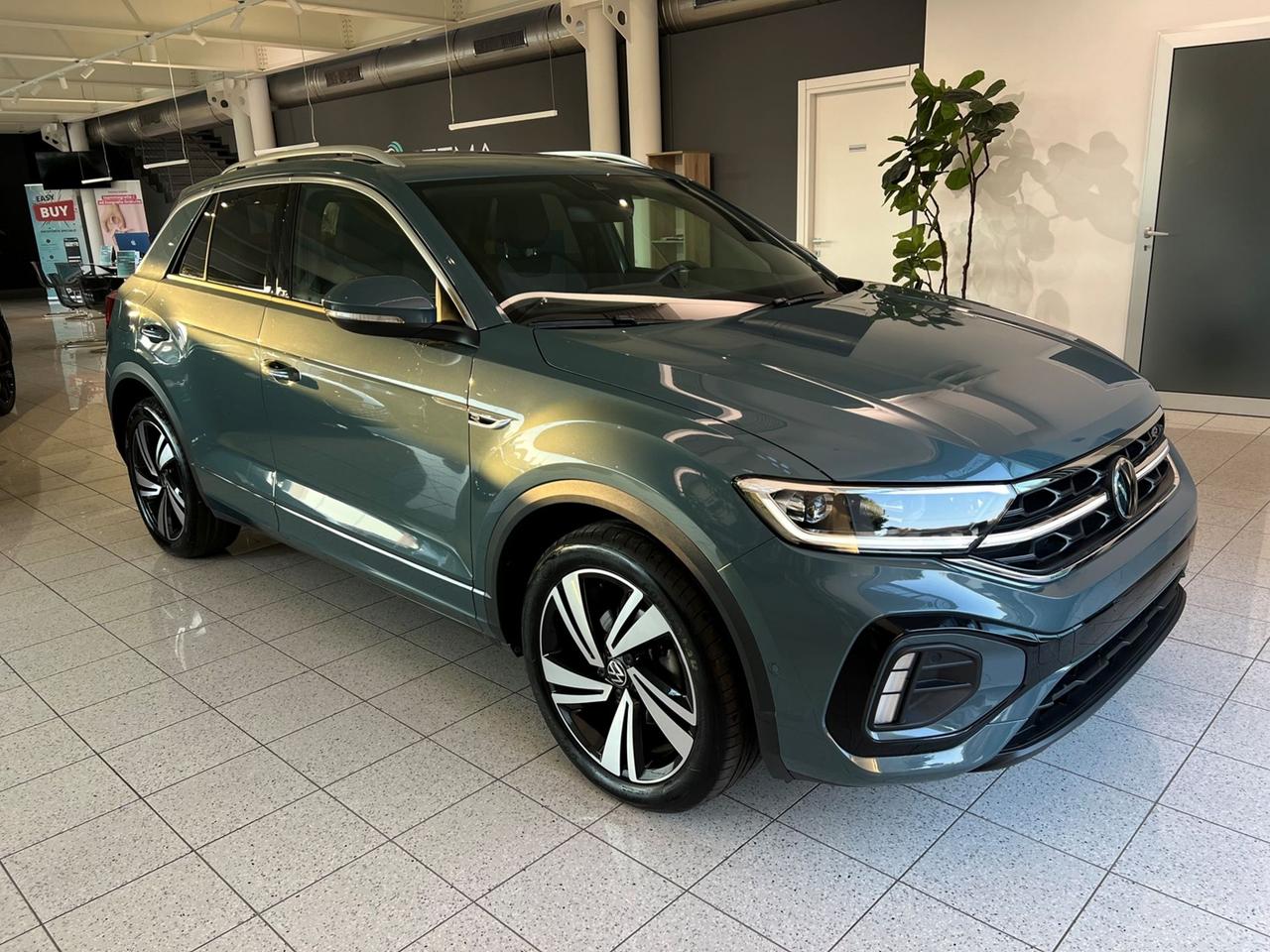 VOLKSWAGEN T-Roc 2022 1.5 tsi R-Line dsg - PARI AL NUOVO!