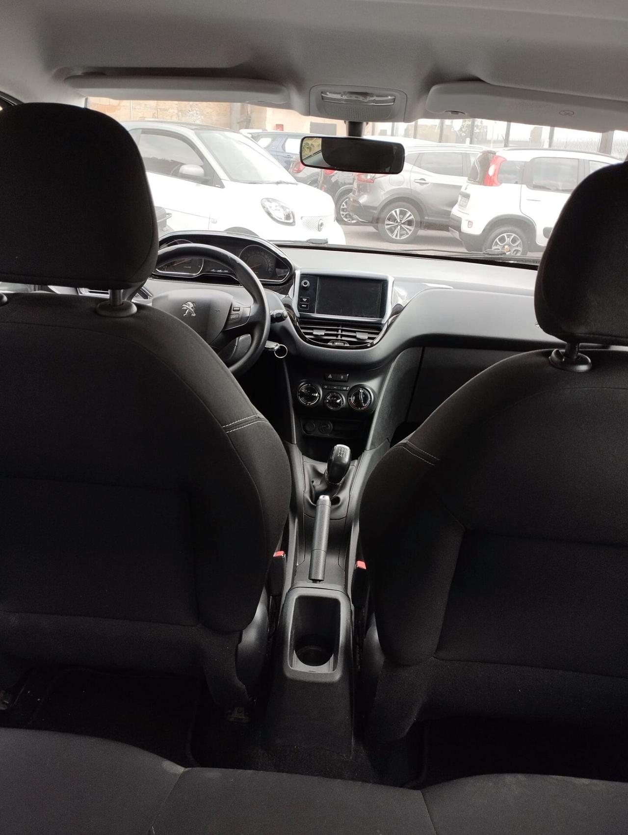 Peugeot 208 1.4 HDi 68 CV 5 porte Allure