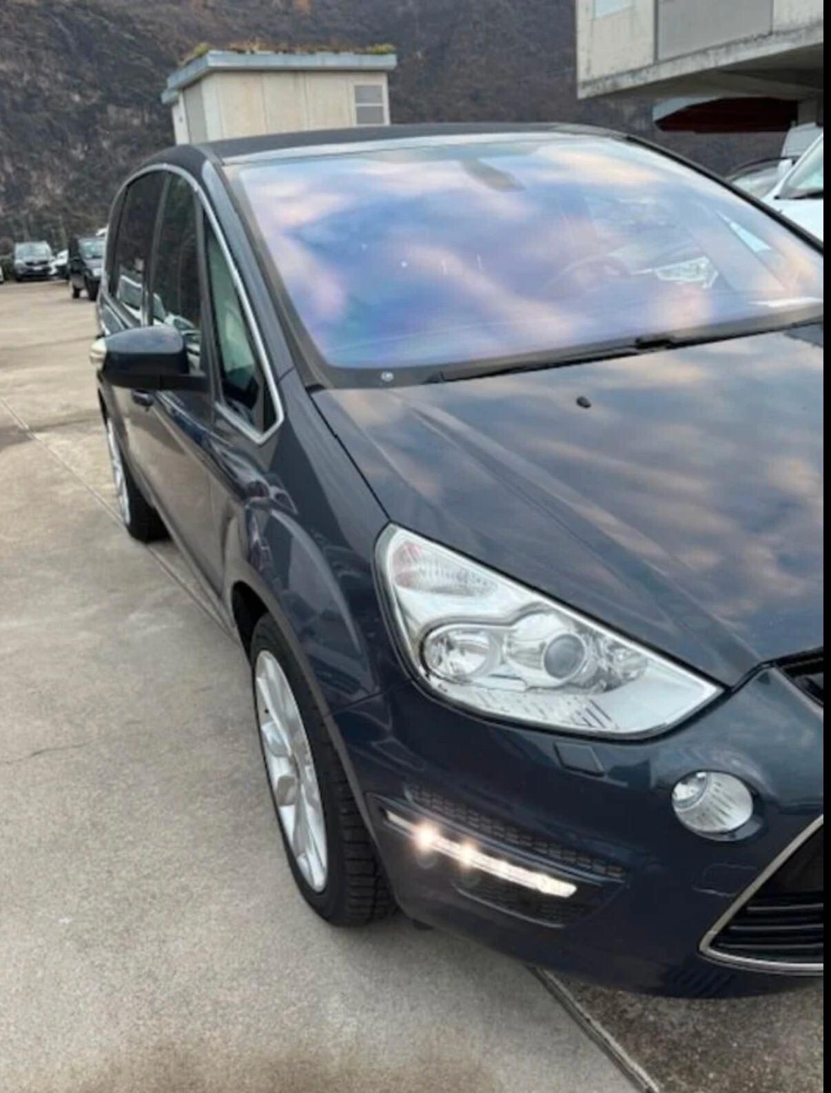 Ford S-Max 2.0 TDCi 163CV New Titanium