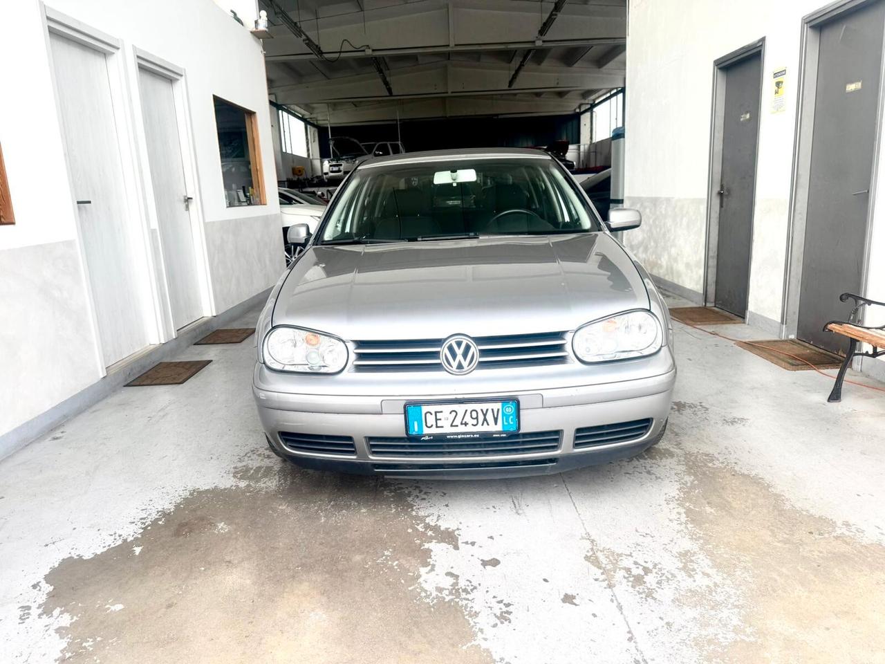 Volkswagen Golf 1.6 16V cat 5p. Highline