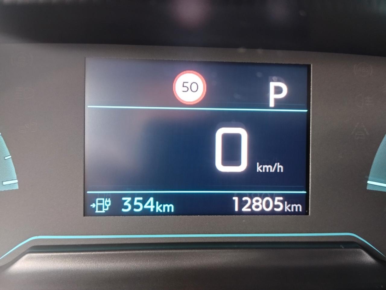 Peugeot 208 motore elettrico 136 CV 5 porte E-Style