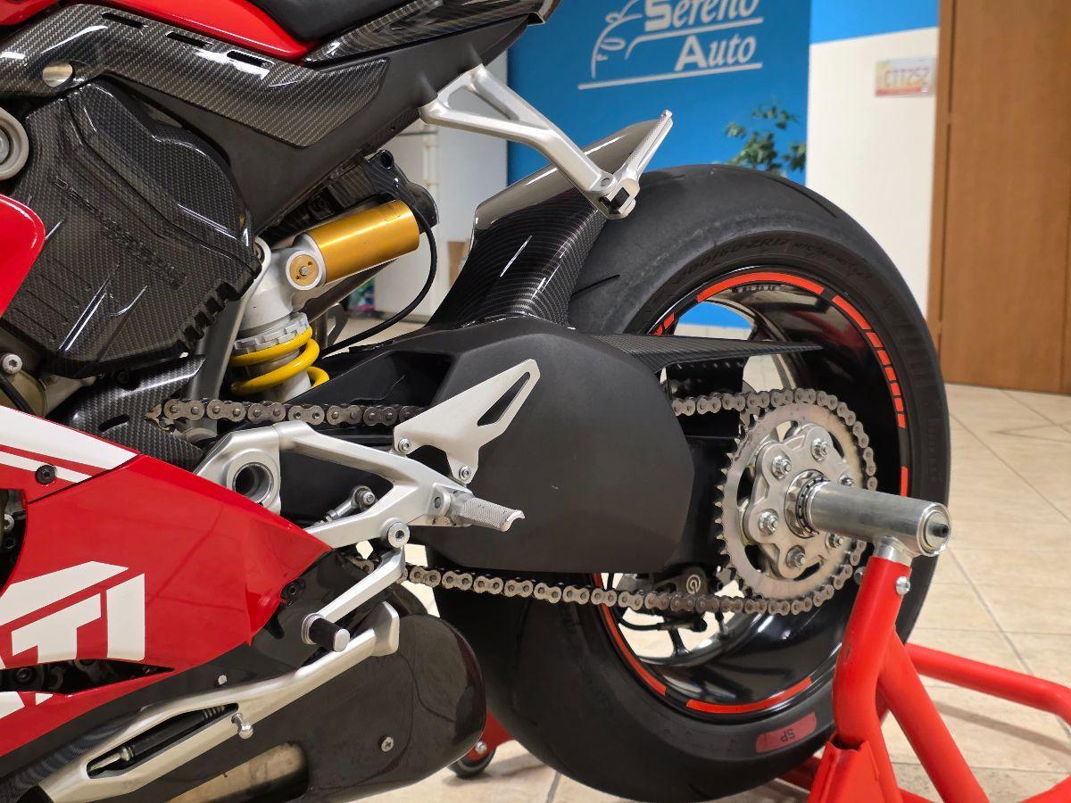 DUCATI PANIGALE V4 CON SCARICO DESMO OK