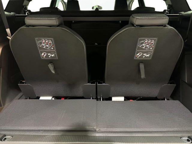 PEUGEOT 5008 Hybrid 136 e-DCS 6 Allure 7/Posti