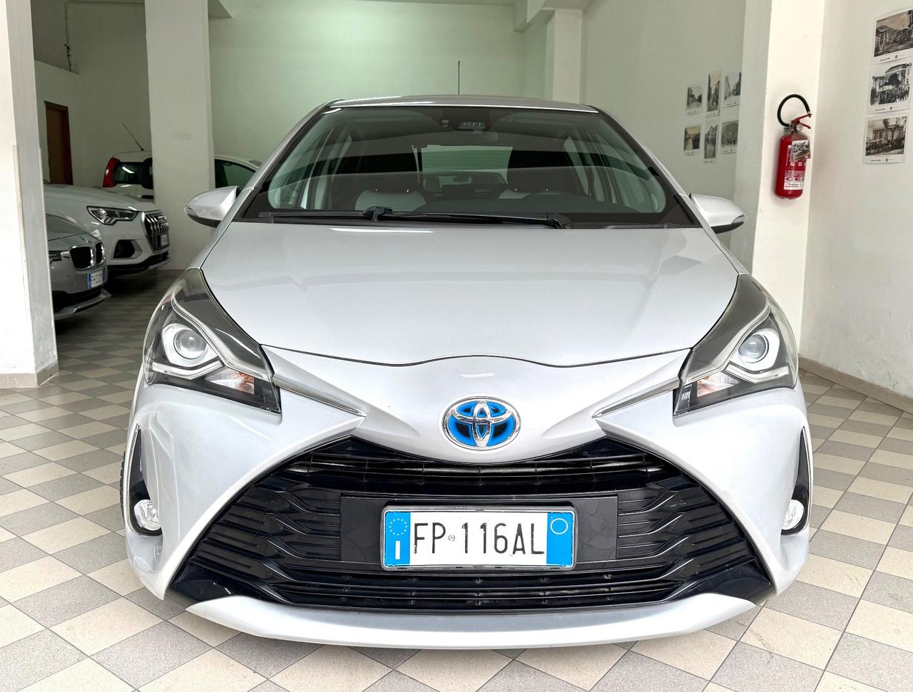 Toyota Yaris 1.5 Hybrid 5 porte Cool