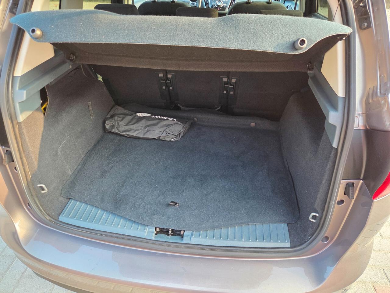 Ford C-Max 1.6 120CV GPL Titanium