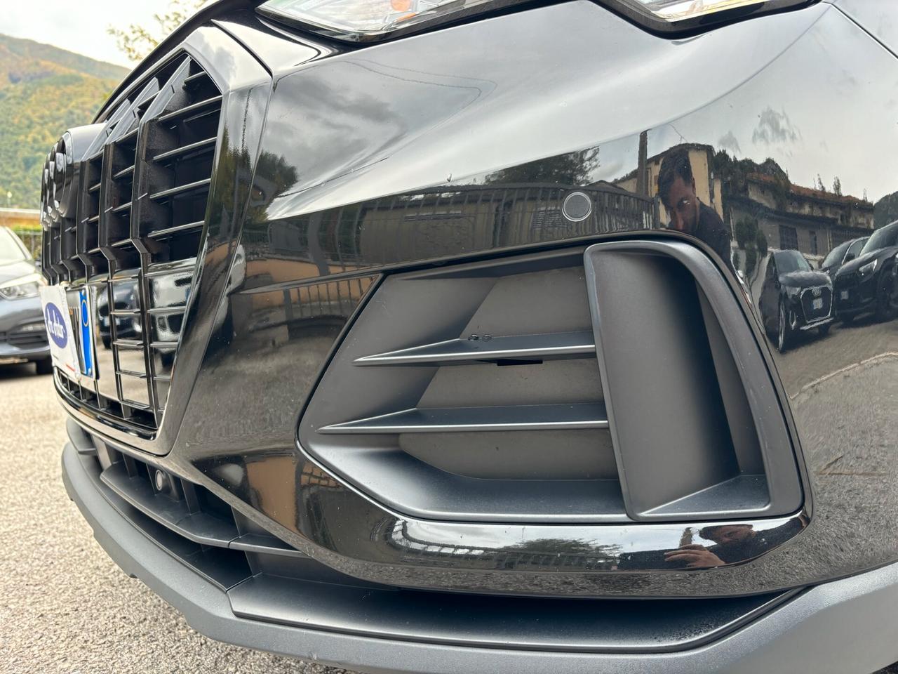 Audi Q3 35 TDI S tronic IDENTITY BLACK - S-LINE