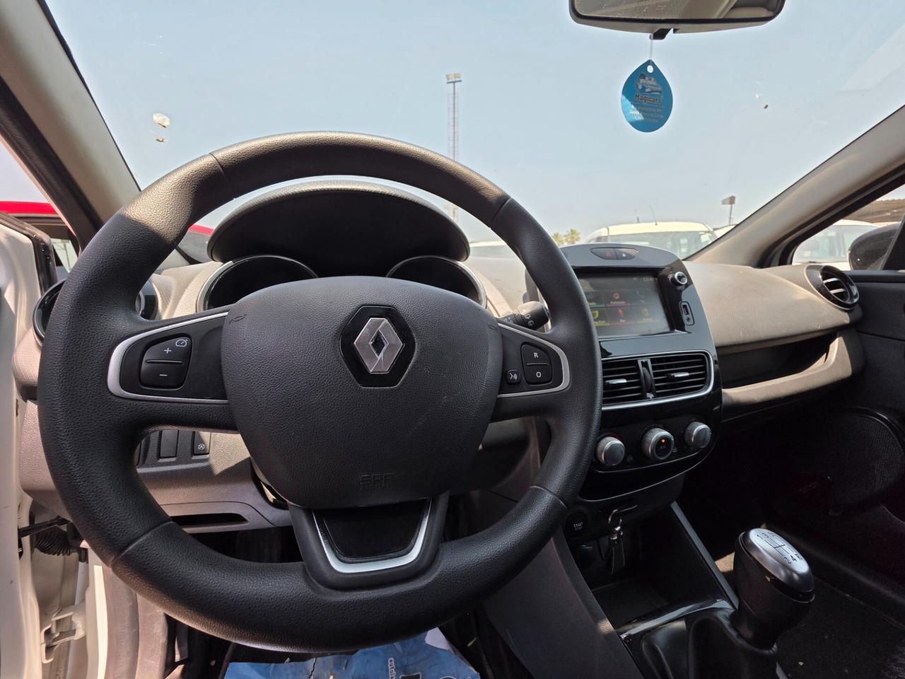 Renault Clio dCi 8V 75 CV 5 porte Moschino Life