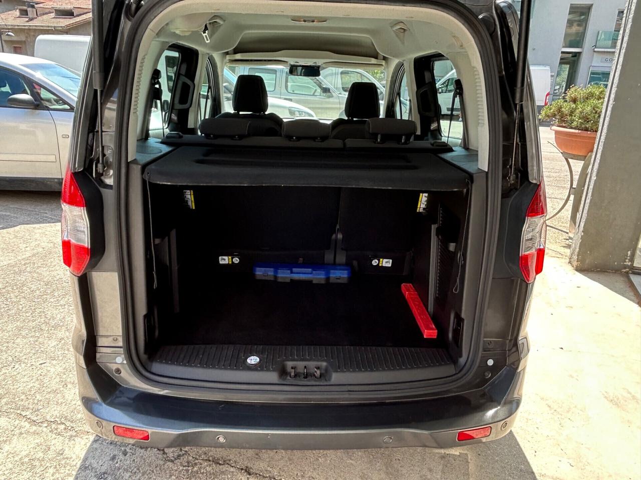 Ford Tourneo Courier 1.5 TDCI “ 40.000 KM “